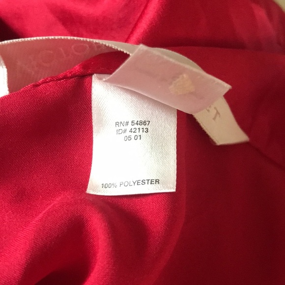 Victoria’s Secret red satin size small button down night shirt top - Picture 4 of 4